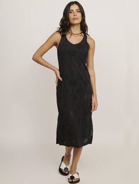 vestido-midi-preto-em-laise-vazada_1 Vestido midi preto em laise vazada da linha Refúgio, elegante e versátil