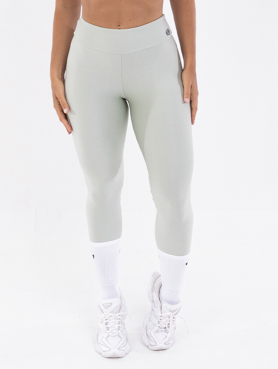 calça-legging-fitness-verde-claro_5 Calça Legging Chevry Verde Aloe da linha Belles Active, com cós alto, média compressão e toque macio.