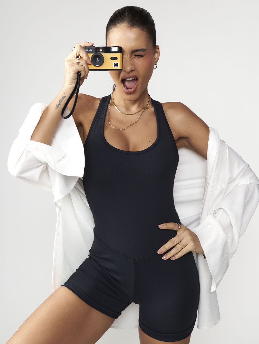 Macaquinho Fitness Curto Nadador Preto - Imagem 1