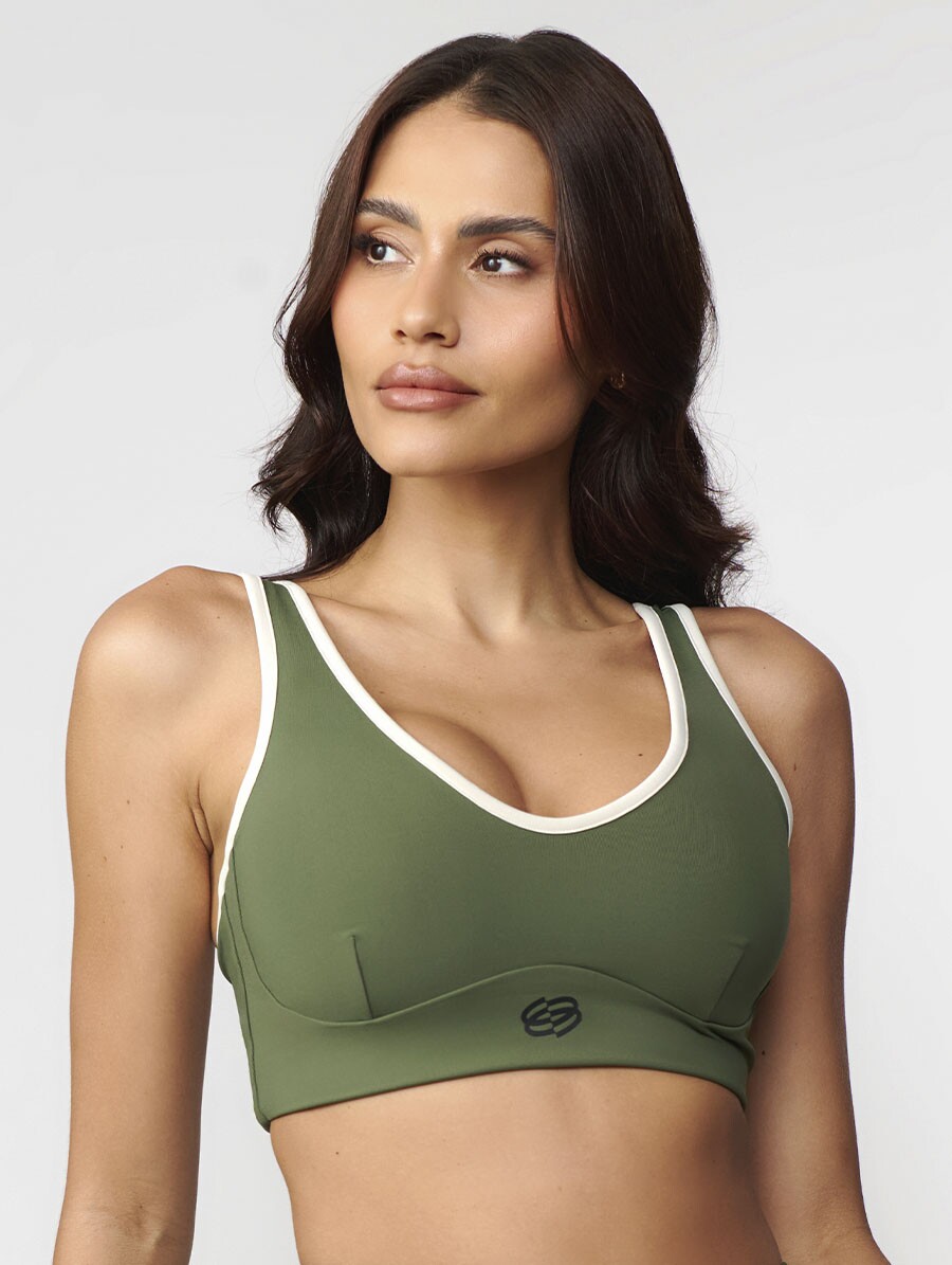 Top fitness camiseta verde cacto decote V e busto alongado em malha tecnológica toque gelado UV50+ beach tennis Belles